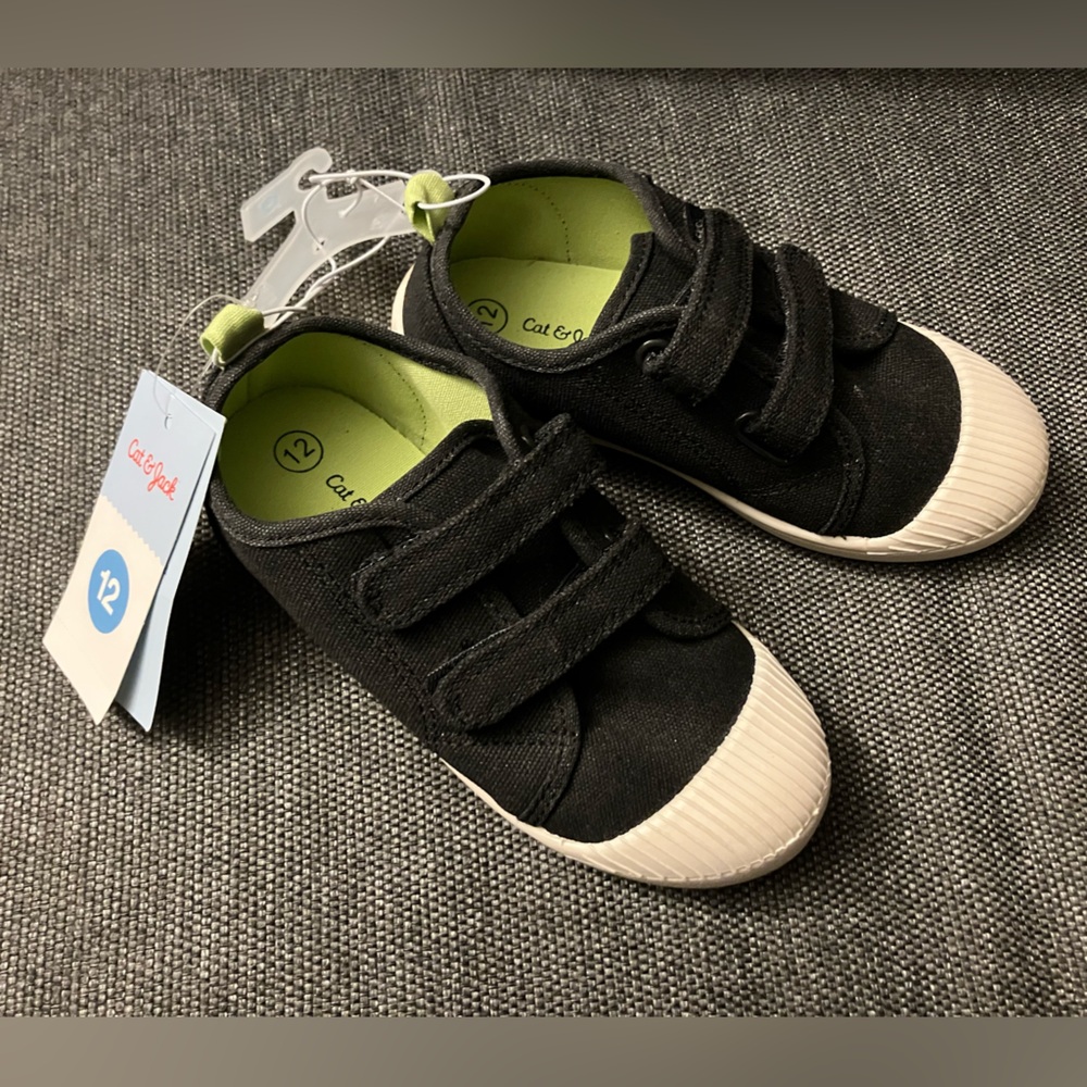 Cat & Jack Toddler Black Sneakers with Velcro Machine Washable NWT